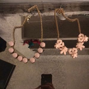 Beautiful nude pink necklace get both!